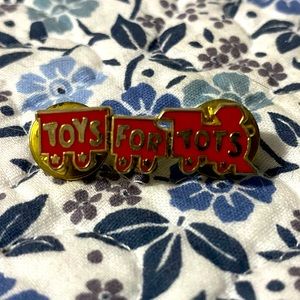 Small Vintage Pin